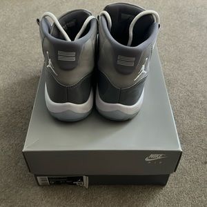 Size 9.5 cool grey Jordan 11 worn